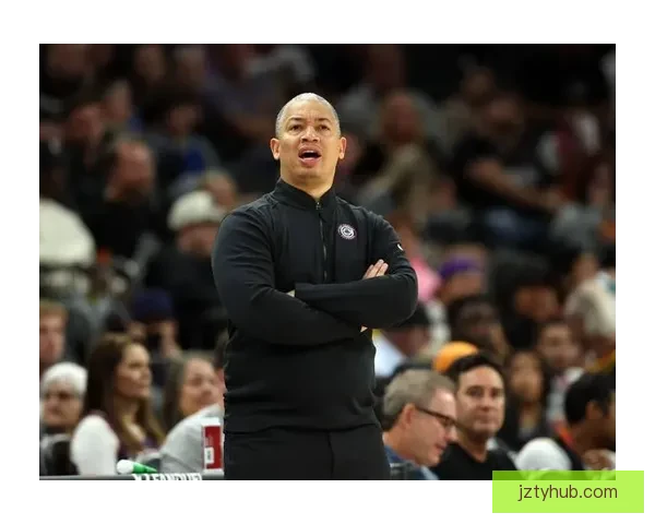 泰伦卢：小卡保持健康是关键 感谢哈登祖巴茨等球员贡献