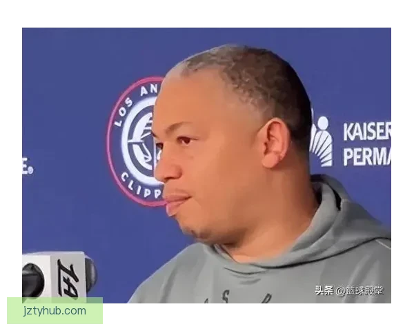 泰伦卢：小卡保持健康是关键 感谢哈登祖巴茨等球员贡献