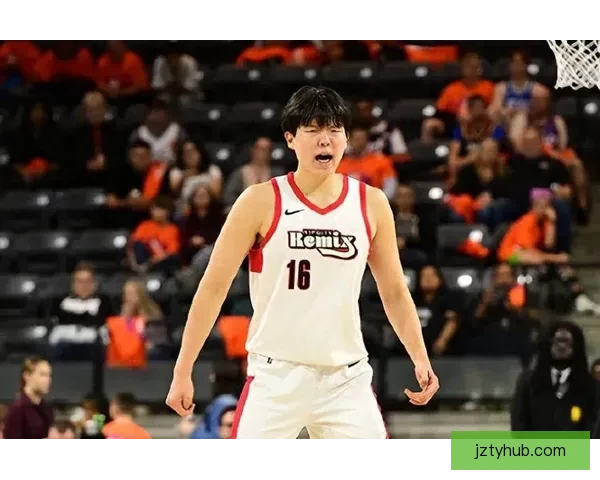 12.6秒关键绝杀杨瀚森奋力拼搏手臂血痕显现笑容依旧灿烂